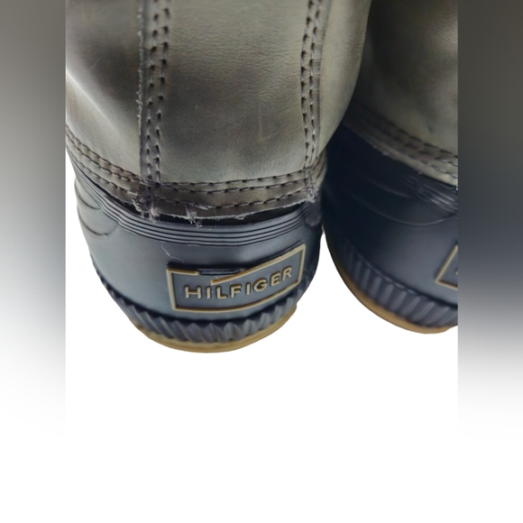Men's Tommy Hilfiger TMCharlie Rain Boots - Size 9 Used/ Normal Wear and Tear - Picture 4 of 8